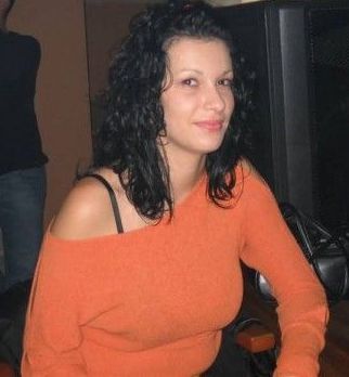 Iskrica profili sa slikama žene